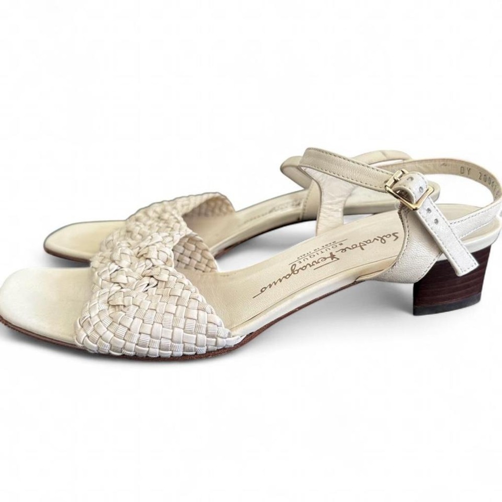 Vintage‎ Salvatore Ferragamo Woven Cream Leather Designer Sandals